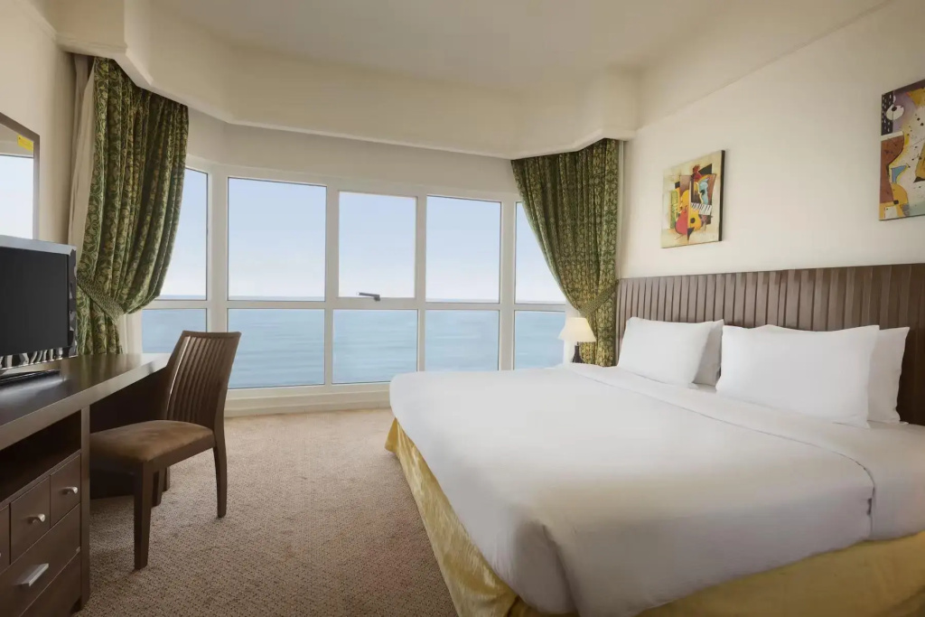Deluxe Double room with sea view (full double bed)