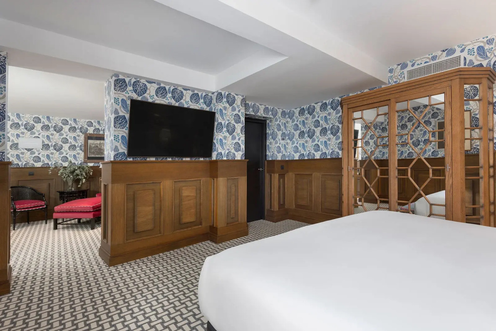 Double Suite (twin beds)