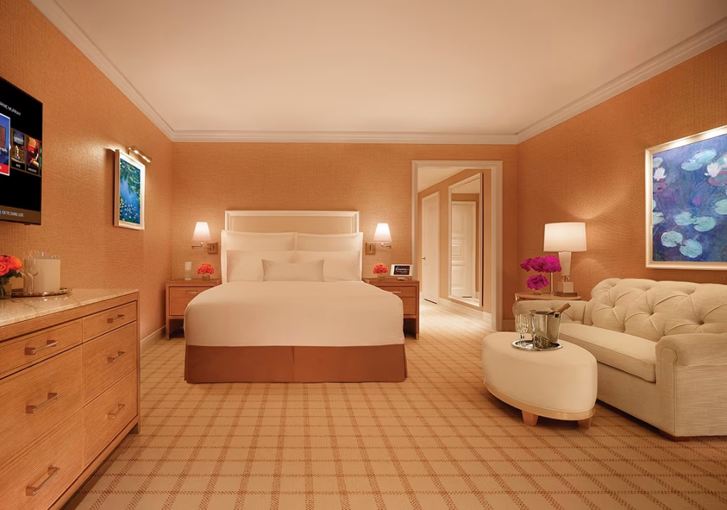 Premier Double room Harbour View (full double bed)