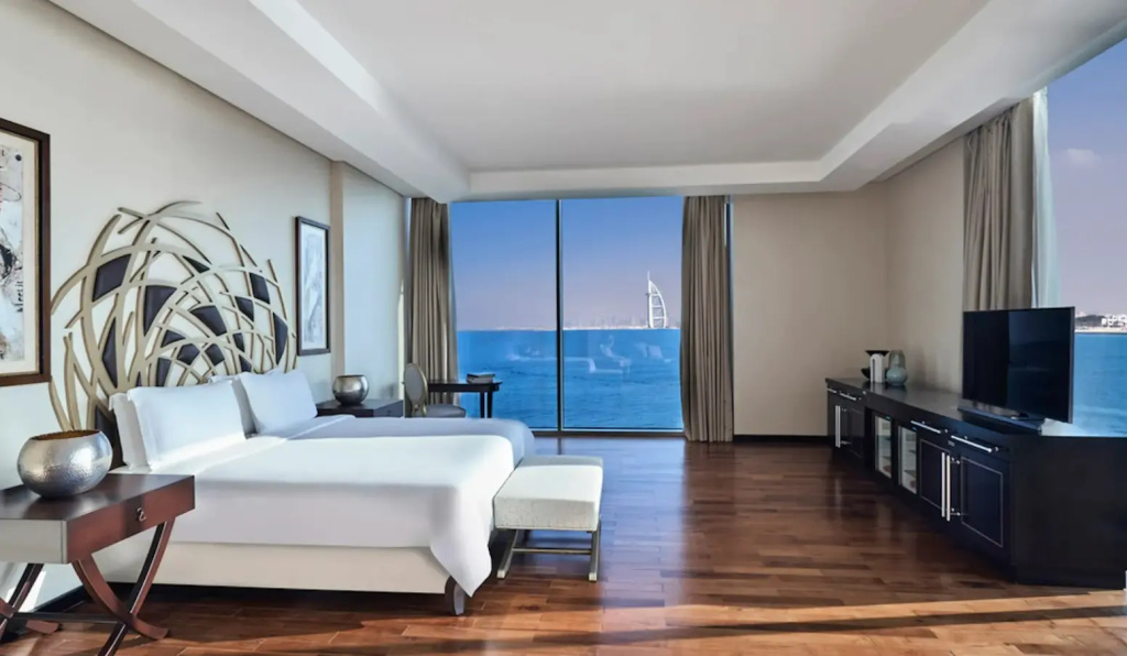 Executive Grand Penthouse Suite
