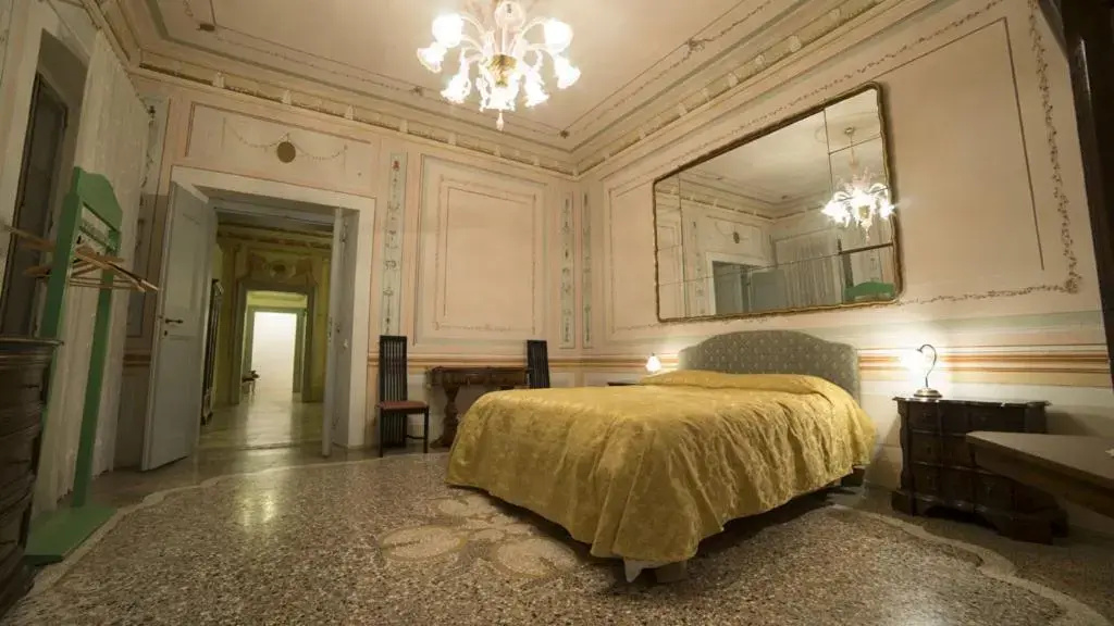 Double Junior Suite (full double bed)