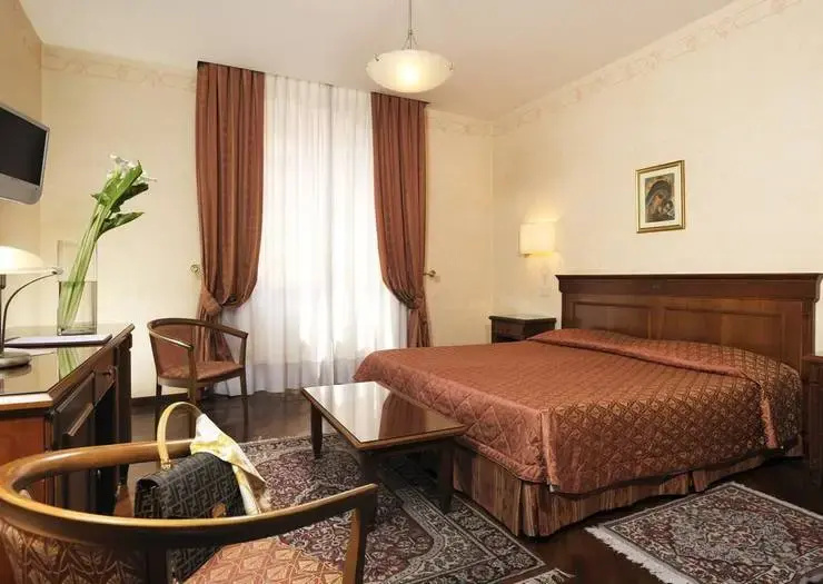 (1)Standard Quadruple room at Hotel Torino in Rome