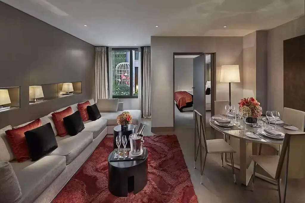 Couture Double Suite (twin beds)