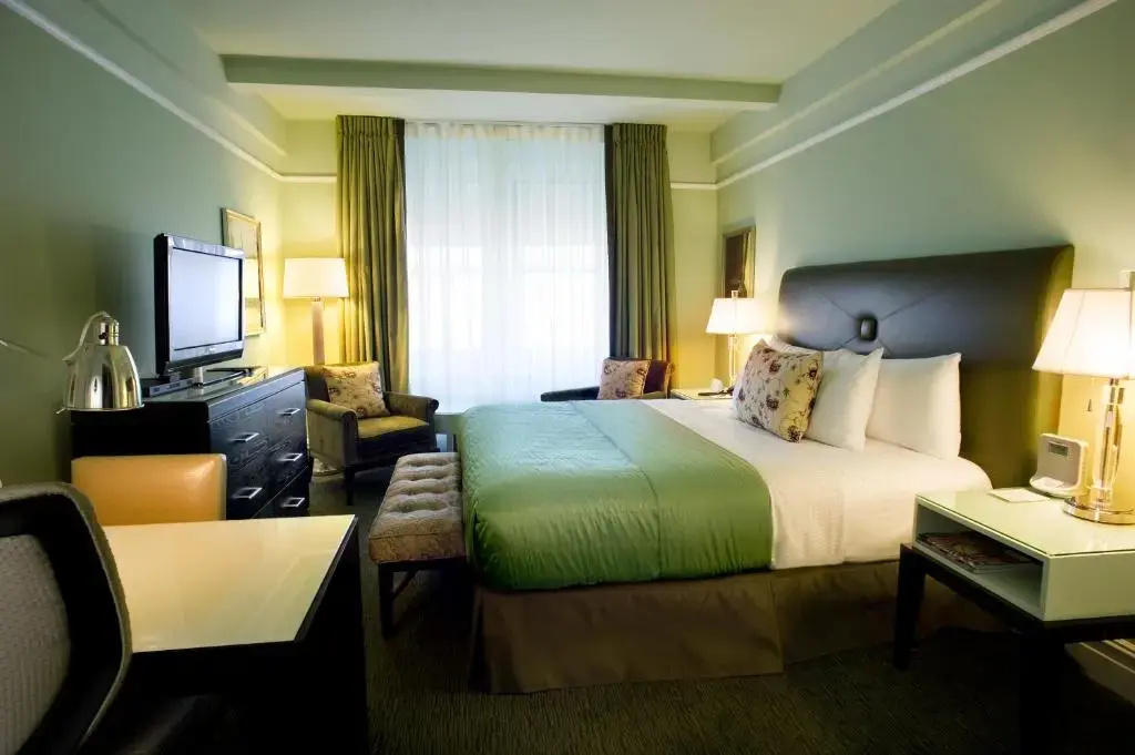 Double Studio (full double bed)
