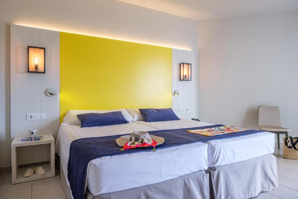 Standard Double room with balcony (twin beds)