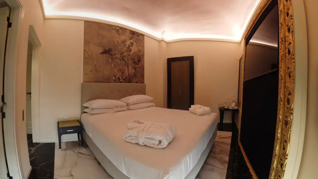 Double SPA Suite (full double bed)