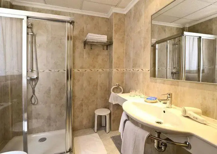 Hotel Amoros - Chambres