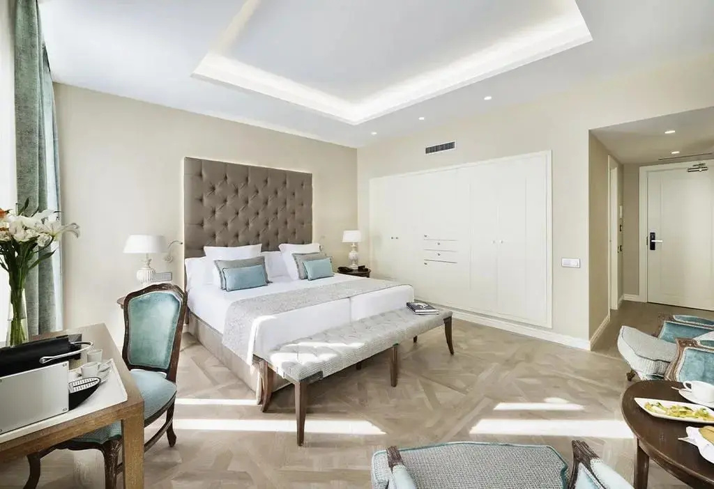 Premium Double Suite (full double bed)