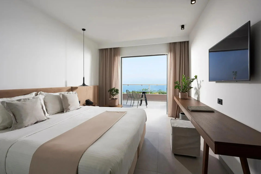Double Junior Suite seafront (full double bed)