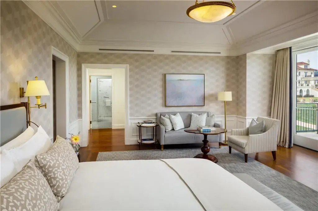 Presidential Double Suite (full double bed)