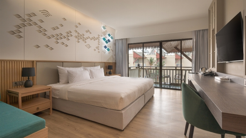 Signature Double room with balcony (full double bed)
