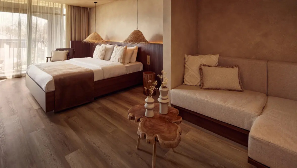 Nomad Double Suite (full double bed)