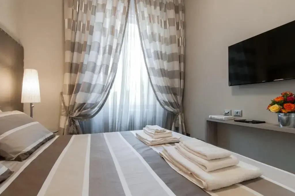Deluxe Double Junior Suite (full double bed)