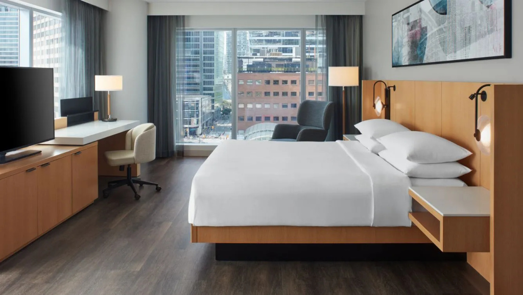 Luxury Corner Double Suite full double bed