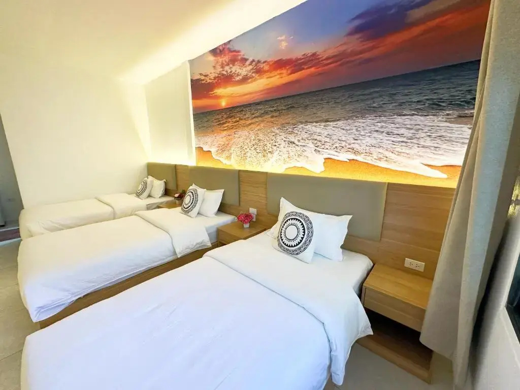 Standard Triple room