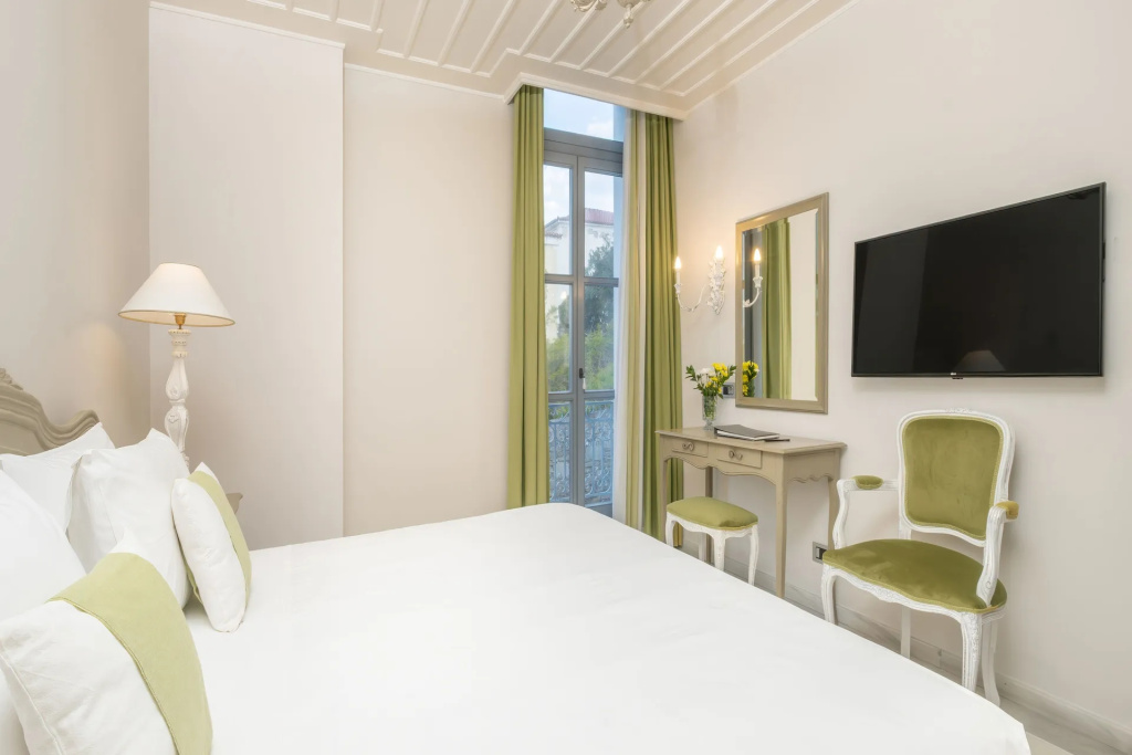 Deluxe Double room (twin beds)