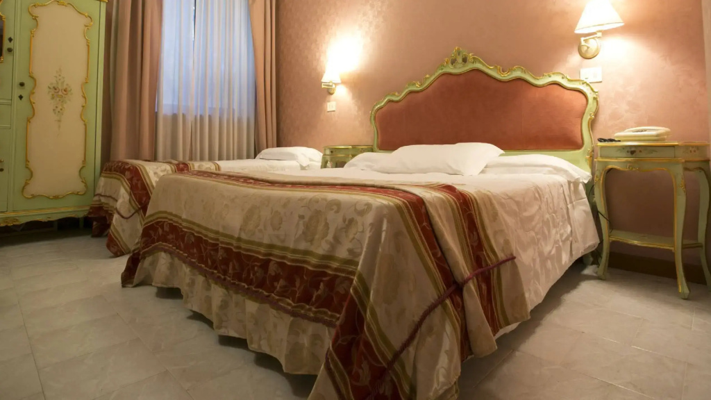 Romulus Hotel - Général