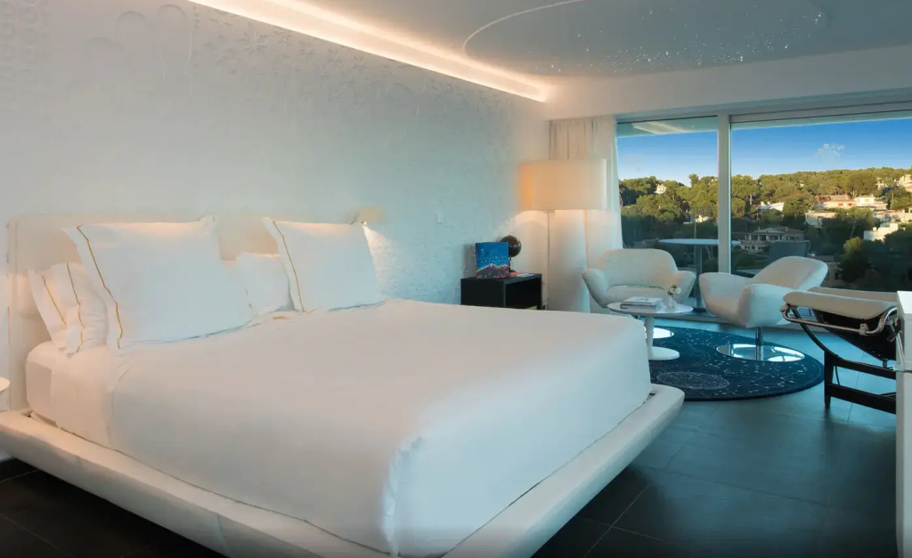 Stargazer Double Suite with sea view (full double bed)