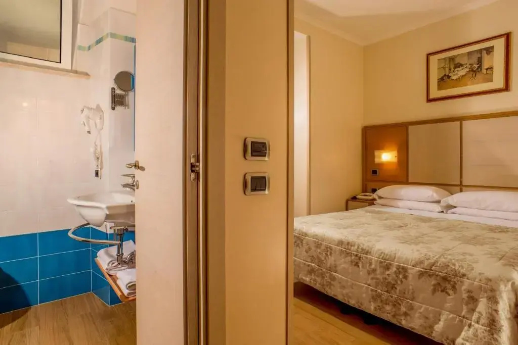 Dependance Double room (full double bed)