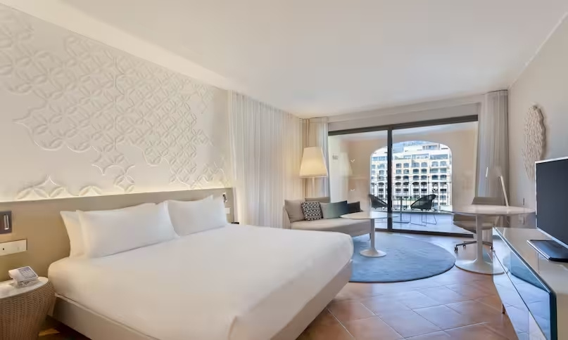 Deluxe Family room with marina view
