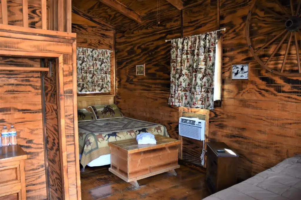 Starkey, Powell and Duncan Cabin