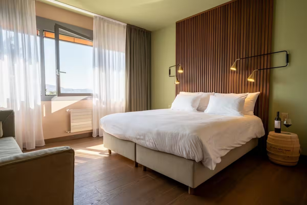 Double Panorama Wine Mood Junior Suite full double bed