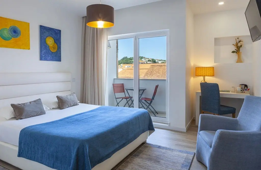 Double room (full double bed)