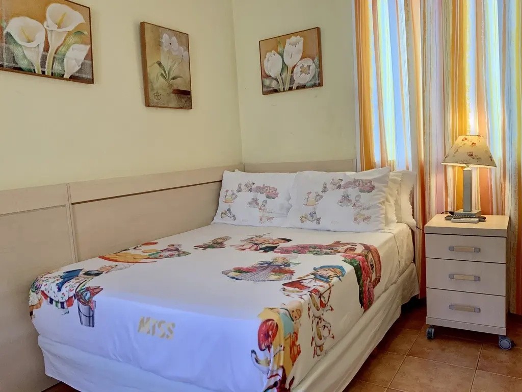 Double room (full double bed)