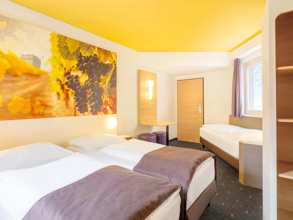 Triple room