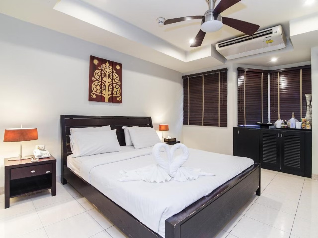 Executive Double room (full double bed)