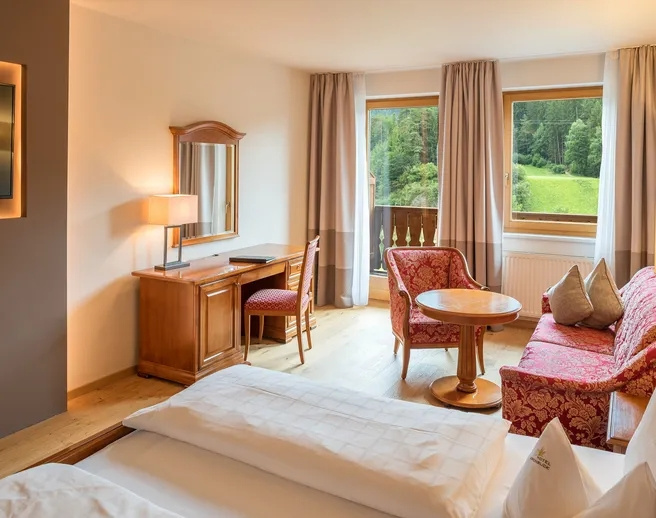Dolomite Deluxe Double room (full double bed)