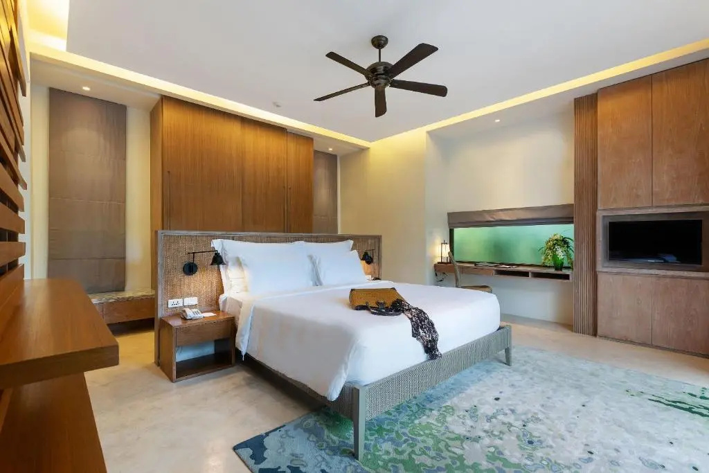 Deluxe Double Pool Villa full double bed