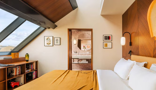 Atelier Double Suite with Paris view (full double bed)
