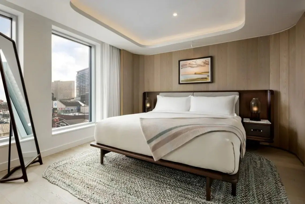 1 Bedroom Executive Double Family Suite with water view (full double bed)