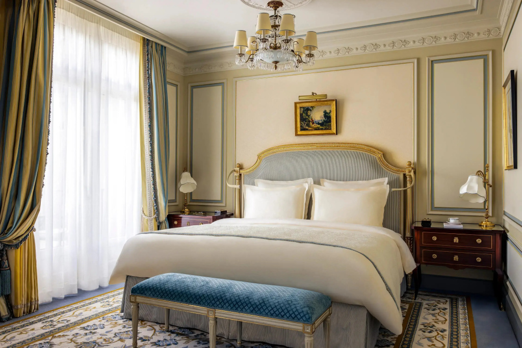 Deluxe Double Junior Suite (full double bed)