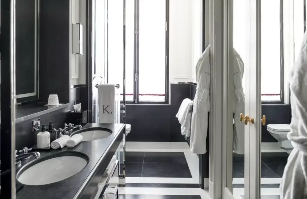 J.K. Place Paris 49