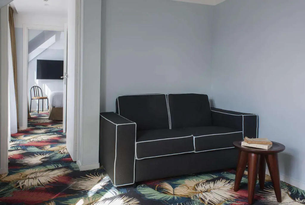 Double Suite (full double bed)