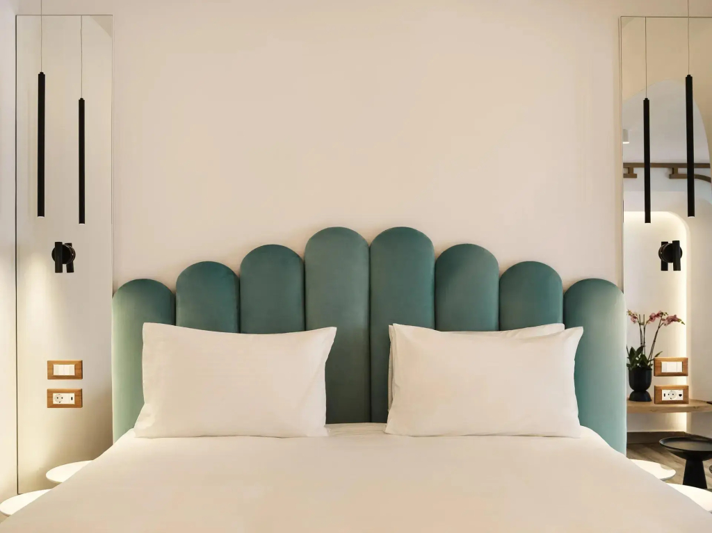 Cresanto Luxury Suites - Tap to explore photos