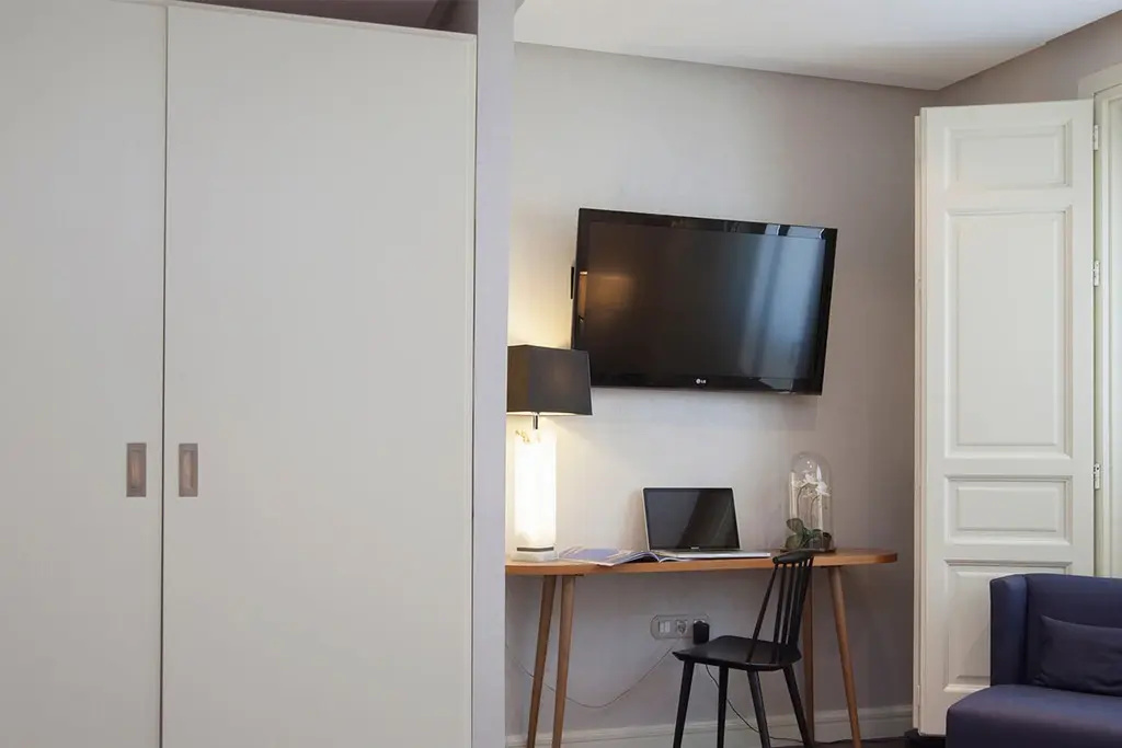 Premium Double room (full double bed)