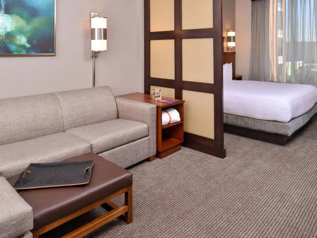 Hyatt Place Garden City - Chambres