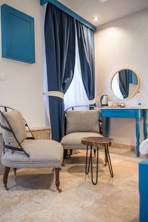 Double room (full double bed)