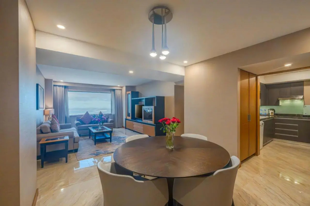 Lobby & Reception