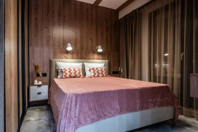 Hugo Double Apartment (full double bed)