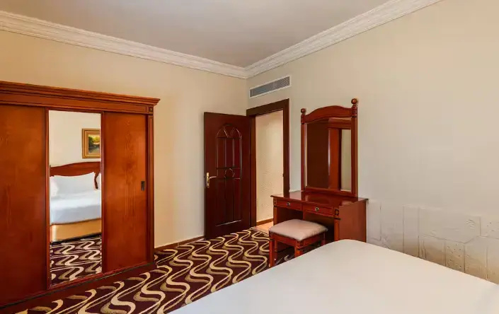 Double Studio (full double bed)