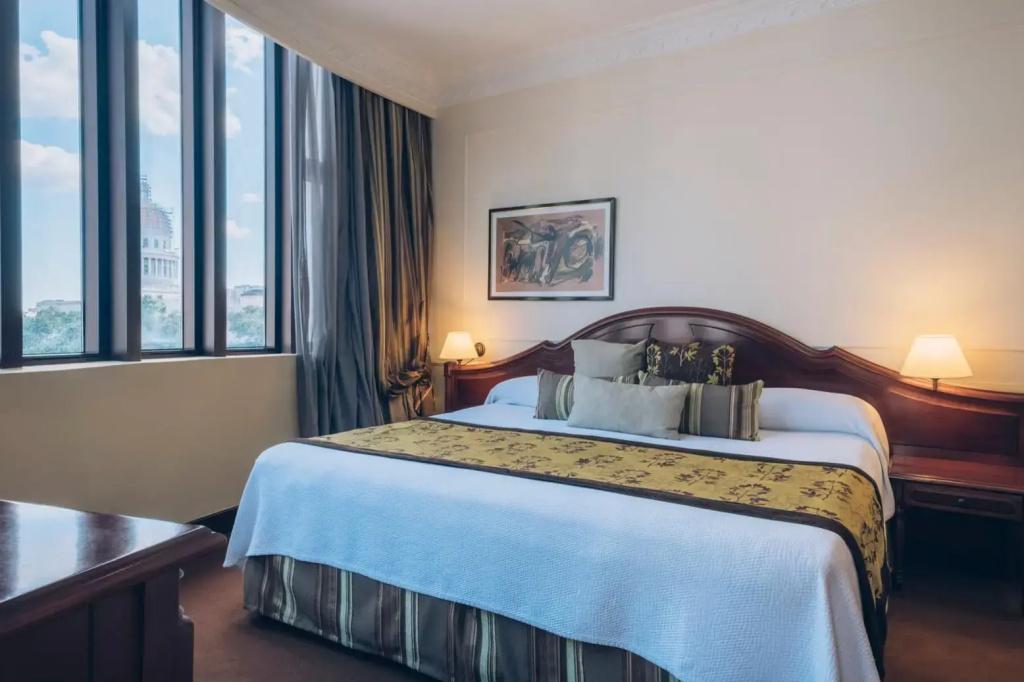Double Junior Suite (full double bed)