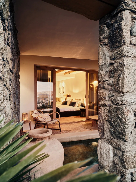 Signature with Plunge Pool Double Suite with sea view (full double bed)