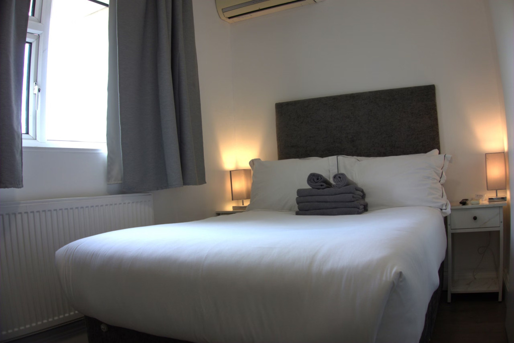 Basic Double room (full double bed)