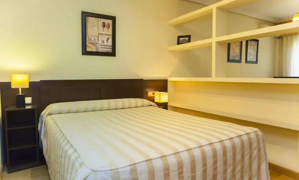Superior Double room (full double bed)