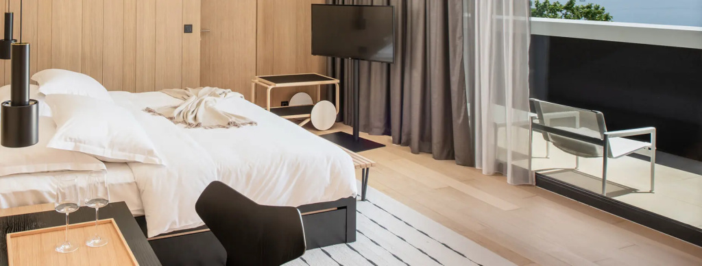 Double Junior Suite with sea view (full double bed)