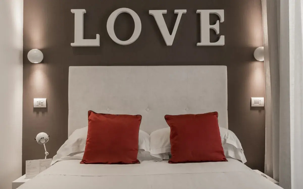 W - Dream Love (French Bed) Double room (full double bed)